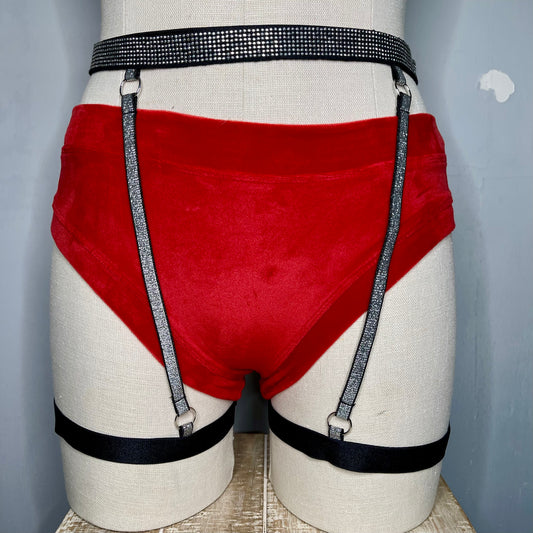 Jezebelle Garter Belt by Diamond Divas