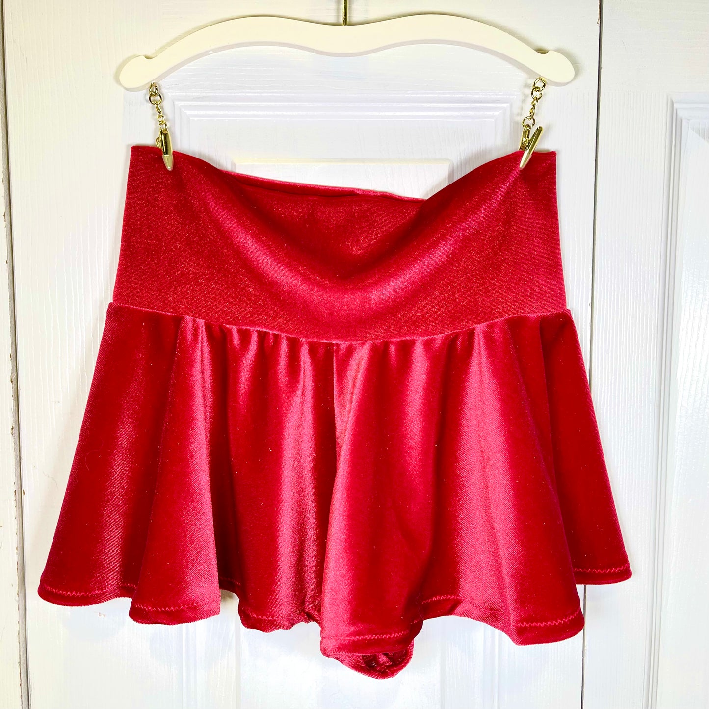 Essential High Waist Shorties - Red